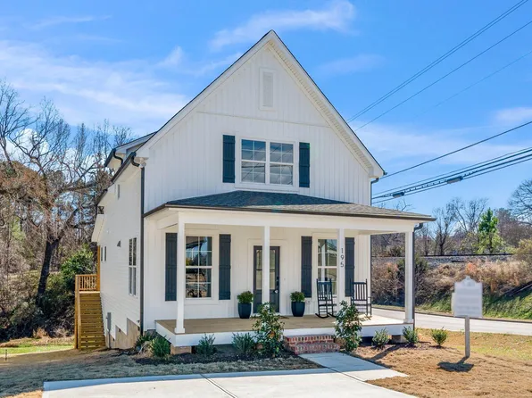 195 N Smith St, Clayton, NC 27520