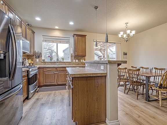 5th image of 4698 SE Sandalwood St