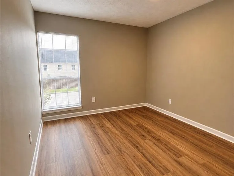 3254 Strawberry Ln — Photo 10