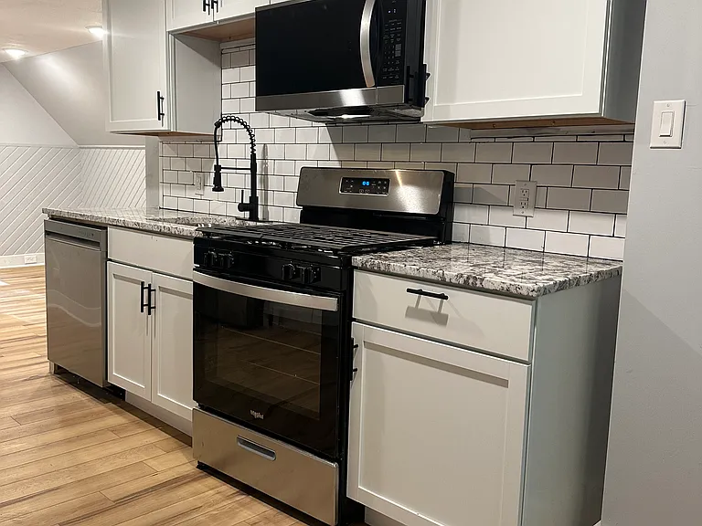 704 Arthur St #2 — Photo 2