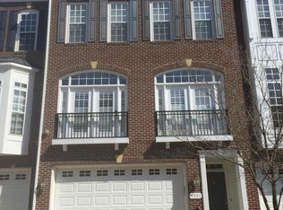 4351 Patriot Park Ct, Fairfax, VA 22030