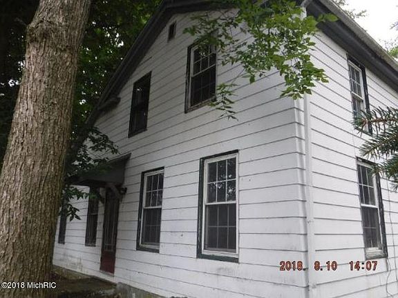 4th image of 15 Grove St
