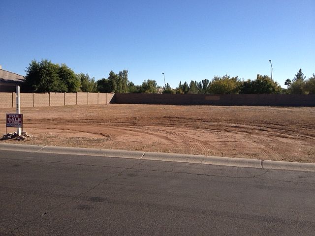 2nd image of 2065 E Washington Ave