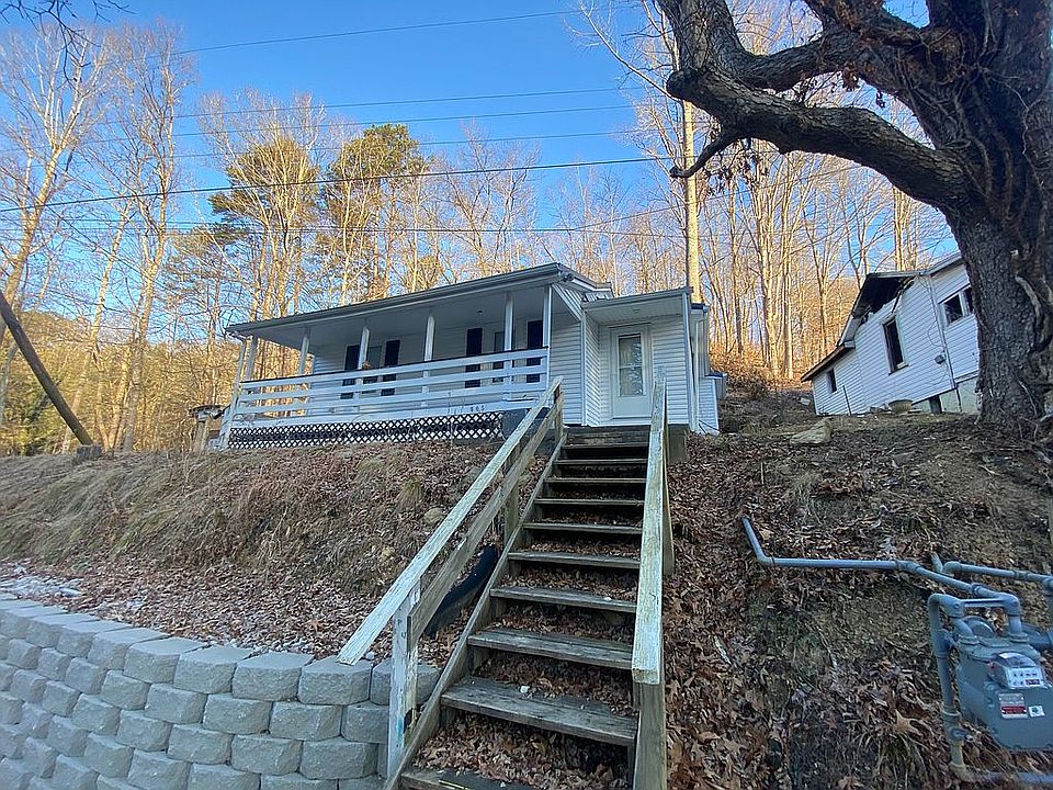 1st image of 805 Sharon Dr