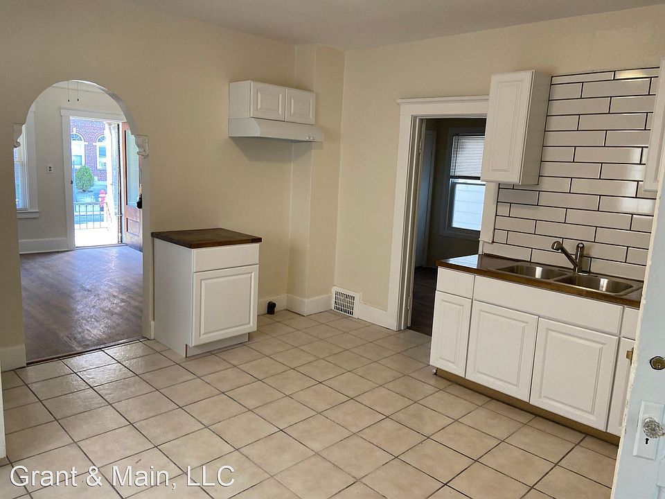 1st image of 3426 Evaline St #3428