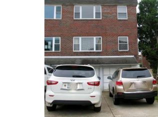 132 Nandina St, Philadelphia, PA 19116