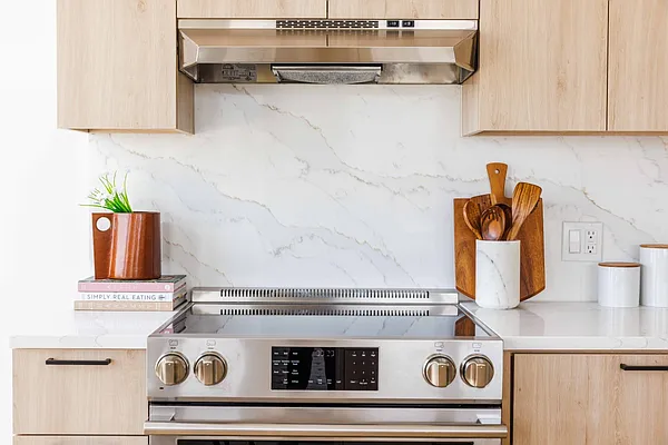 Rented by MNS | media 17