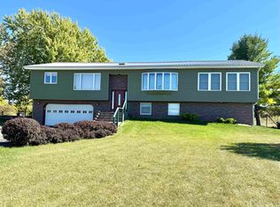 116 River Rd, Hammond, NY 13646