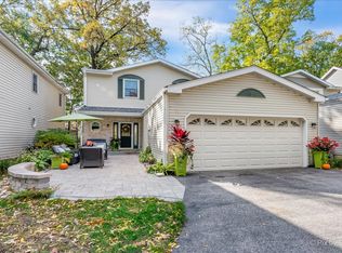 21297 W Pepper Dr, Lake Zurich, IL 60047