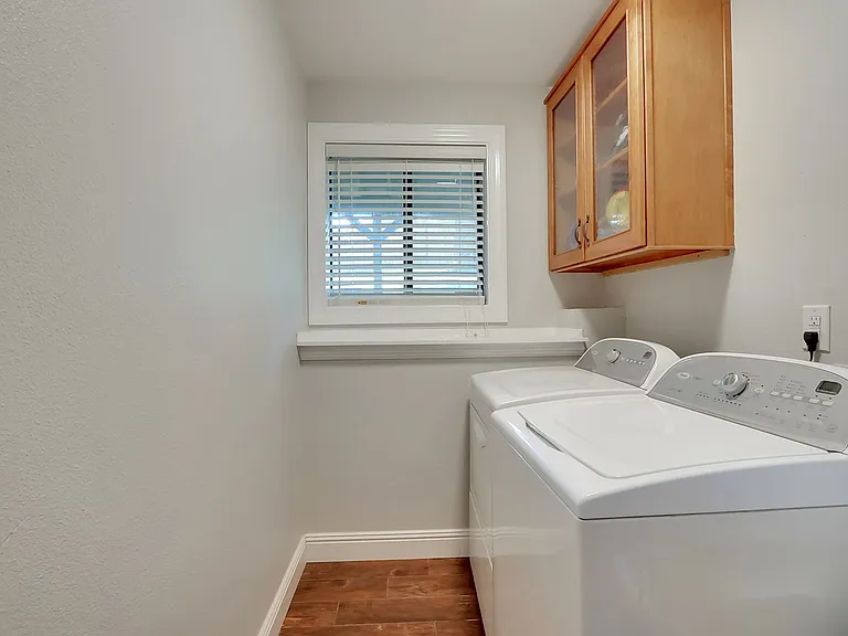 310 View Rd — Photo 15