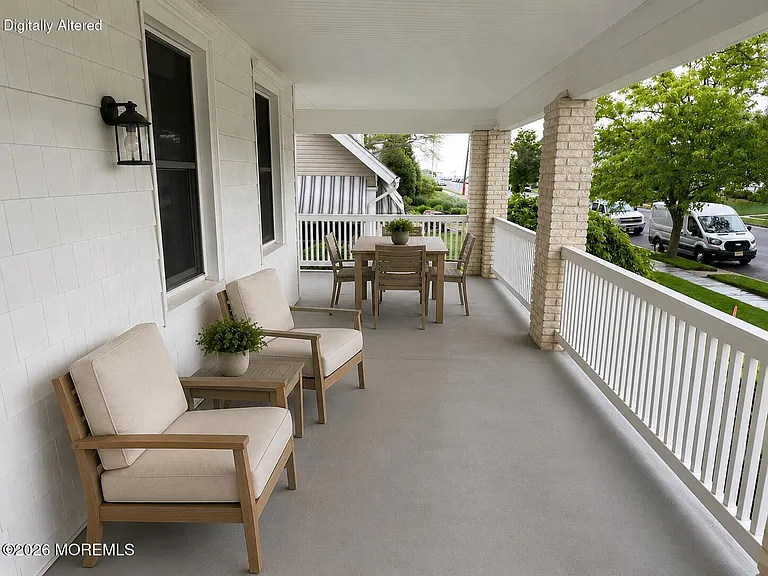 120 Garfield Ave — Photo 4