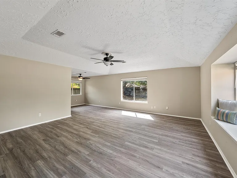21018 Verdecove Ln — Photo 3