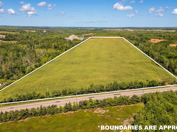 Seven Mile Rd, Saint George's Parish, PE C0A 1G0