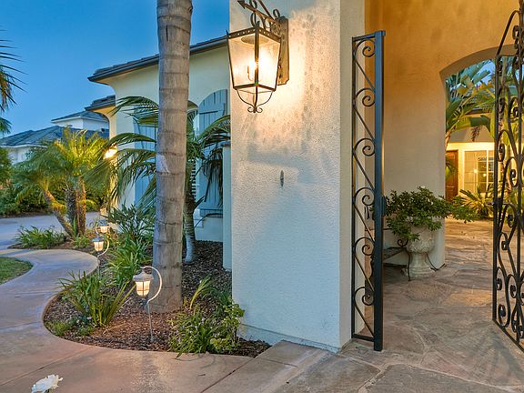 2nd image of 17053-55 Castello Cir