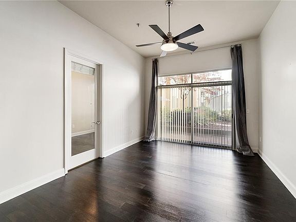 4th image of 711 Cosmopolitan Dr NE