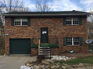108 Greenbrier Ln, Dunbar, WV 25064