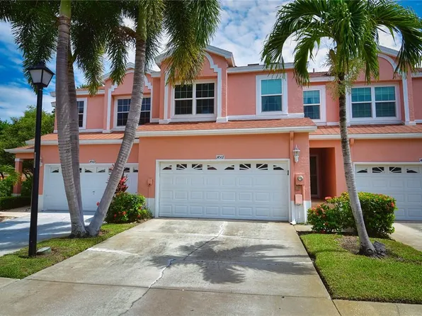 14567 El Paseo Dr, Seminole, FL 33776