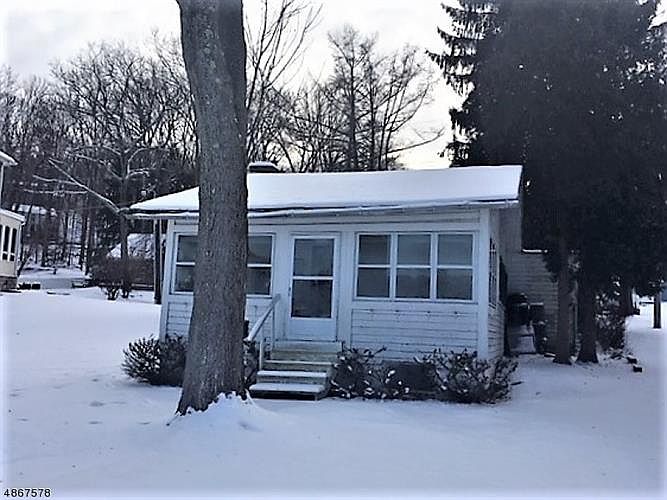 2nd image of 13 King Rd