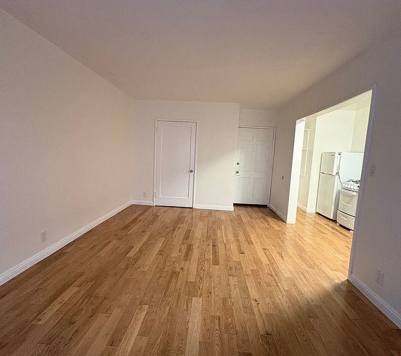 1st image of 645 S Burnside Ave APT 6