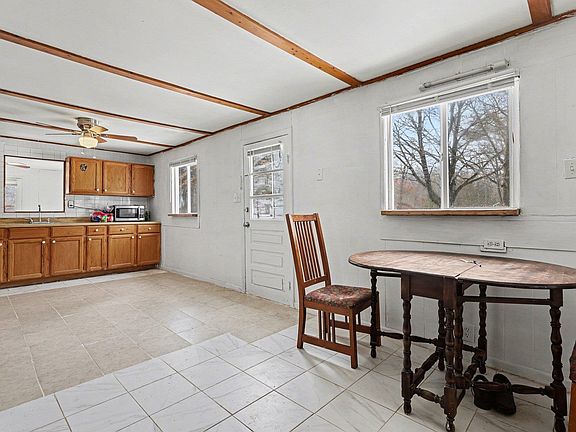 5th image of 1654 Opland Rd