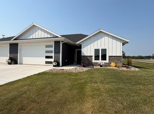 719 Tallgrass Cir, Luverne, MN 56156
