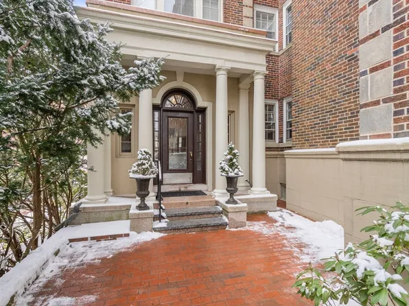 32 Shepard St APT 31, Cambridge, MA 02138