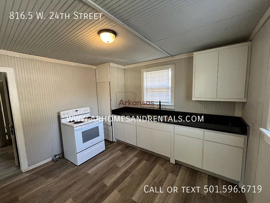 816.5 W. 24th Street | 3 Bedrooms | 1 Bathroom 1/2 Off First Month's Rent Special — Photo 3