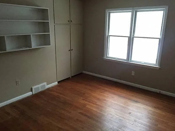 826 Leroy St — Photo 4