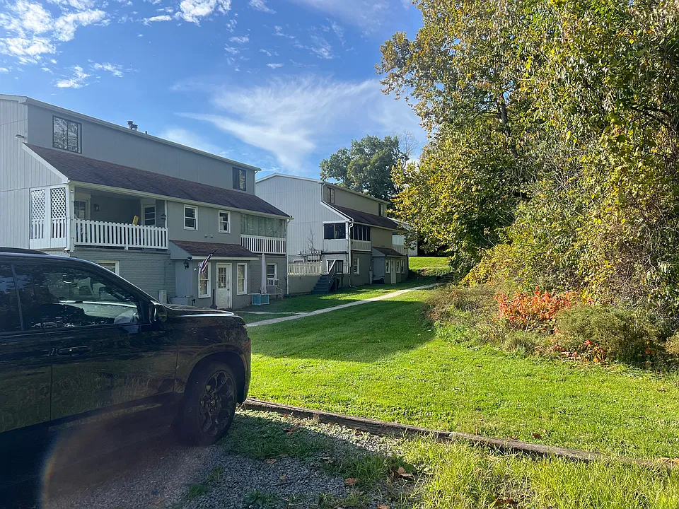 128 Douglass Rd #1