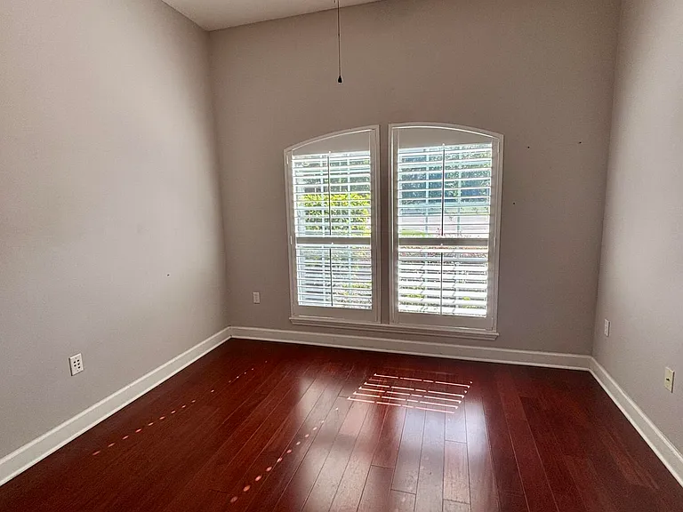 11827 Crusselle Dr — Photo 31