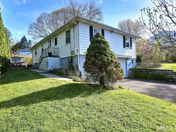4th image of 72 Whitewood Road