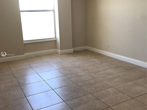4th image of 2020 NE 135th St APT 802