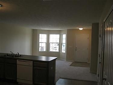 3rd image of 758 Parmalee Ave