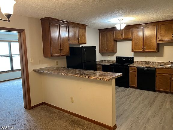 5th image of 64 Heritage Ln #C