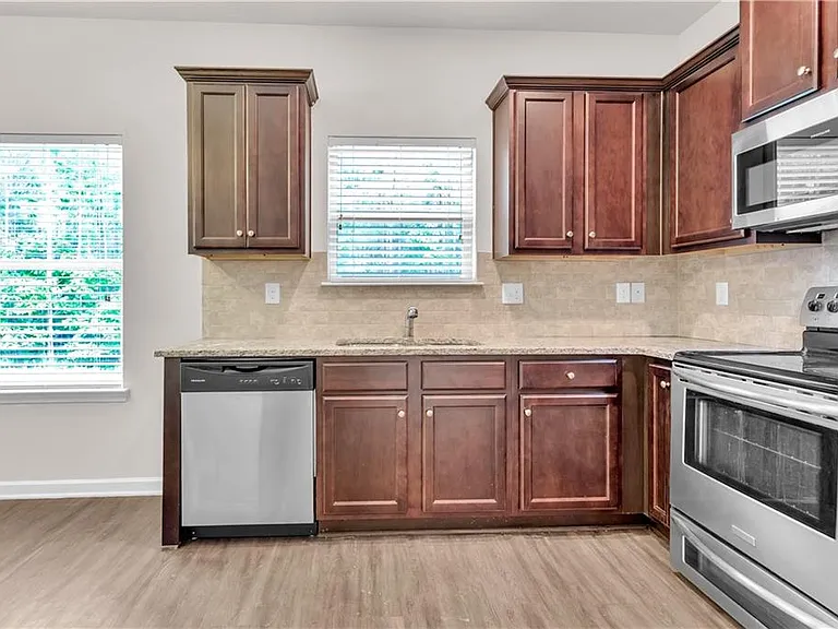 4488 Ravenwood Dr — Photo 12