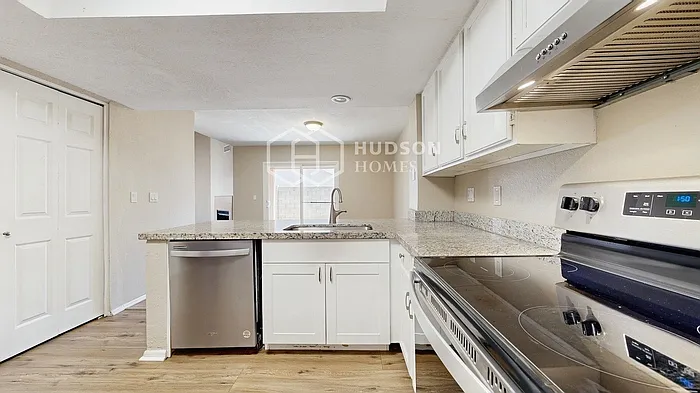 441 E Taro Ln — Photo 10