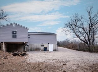 29 New Sugar Creek Rd #B, Fenton, MO 63026