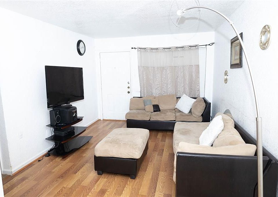 1st image of 8100 Creekbend Dr APT 182