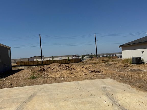 4th image of 5106 Plasencia Ln