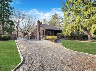 220 Old Willets Path, Smithtown, NY 11787