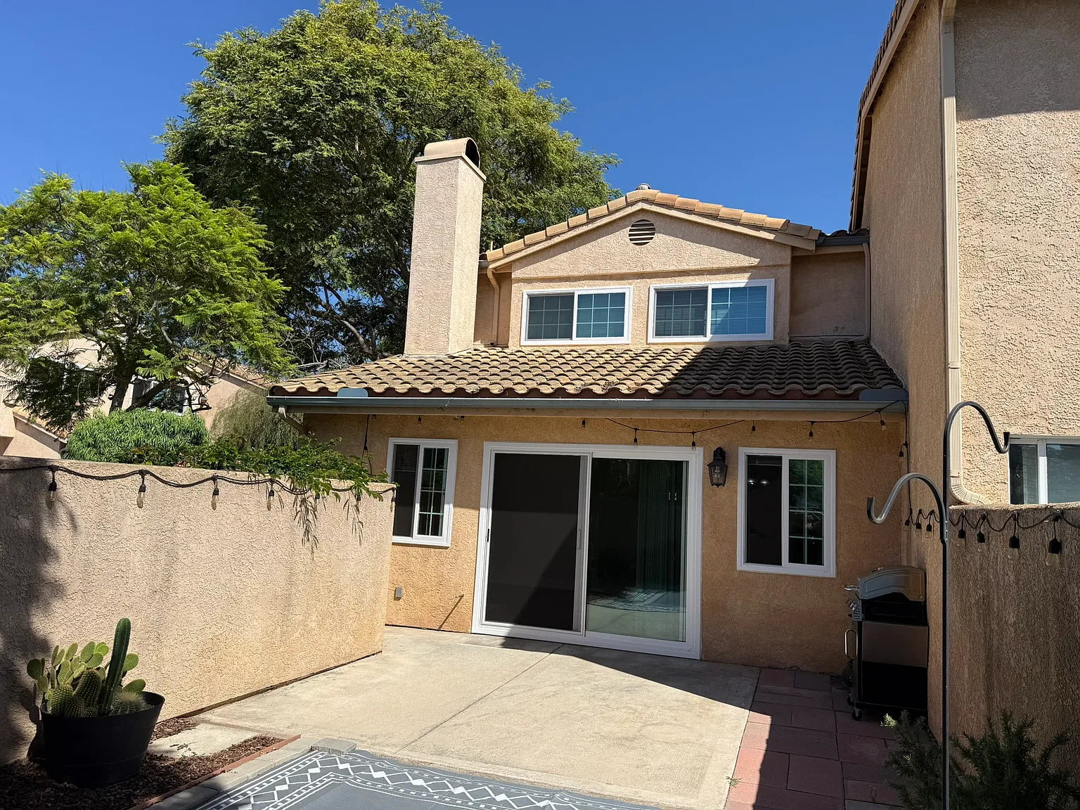 3 bed, 2.5 bath, 1600 sqft, $4,500 — Photo 3