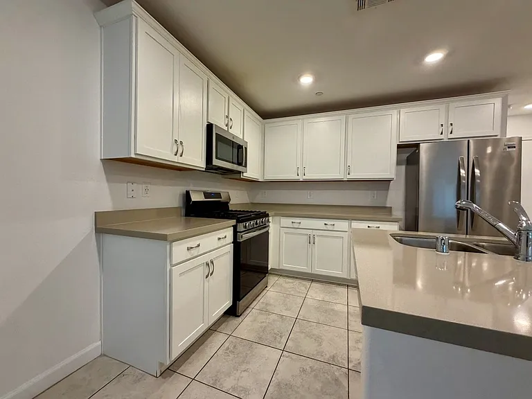 691 Pickled Pepper Pl — Photo 13