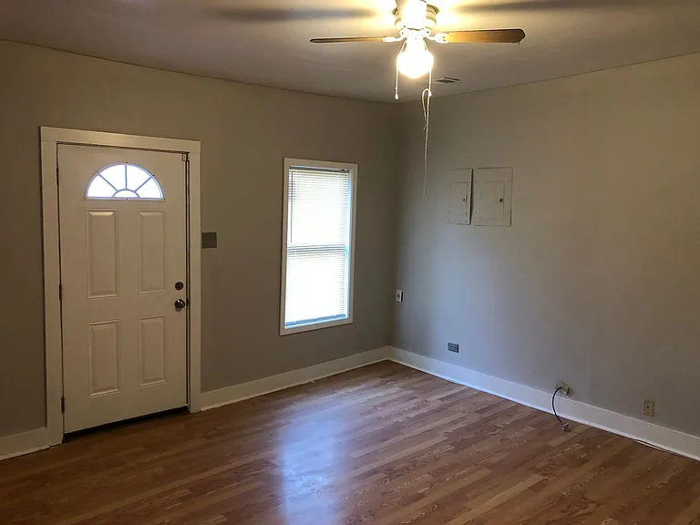 493 Southern St — Photo 4