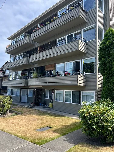 2921 Federal Ave Photo 1
