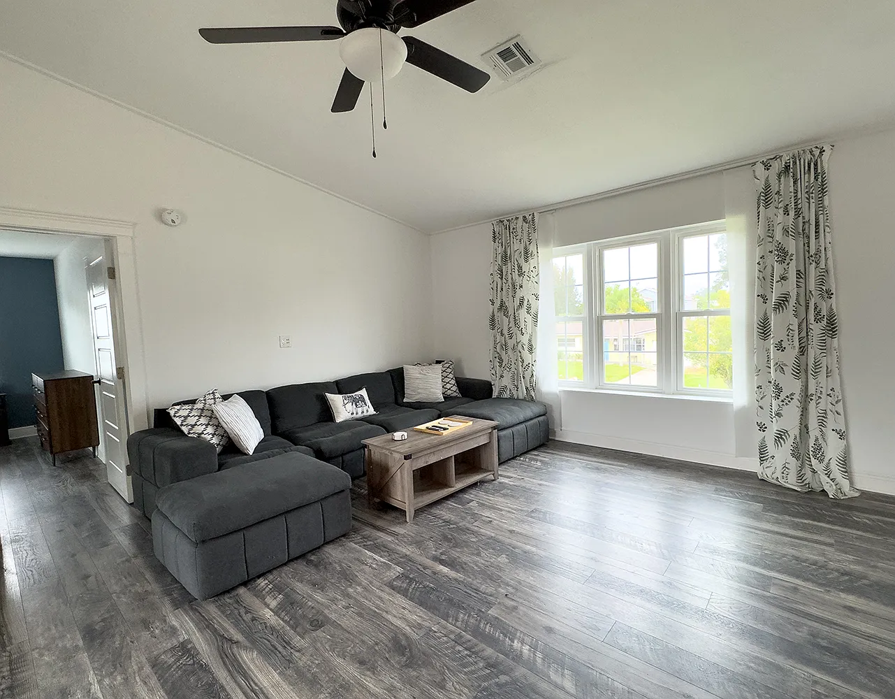 3 bed, 1800 sqft, $4,500 — Photo 2