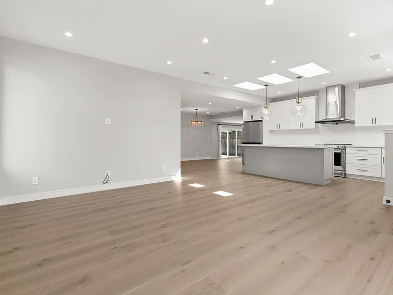 3453 Wheeling Dr — Photo 7