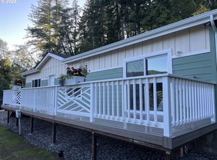 17155 Mountain Dr, Brookings, OR