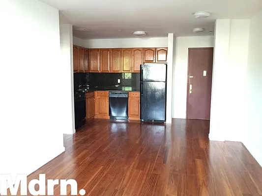 Rented by Mdrn Residential | media 2