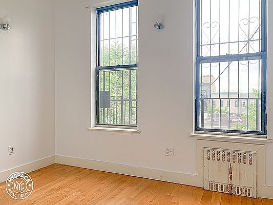 2nd image of 231 Jefferson St #5N