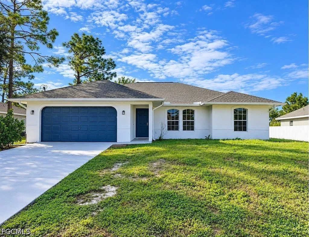 3 bed, 2.0 bath, 1498 sqft, $2,200 — Photo 1